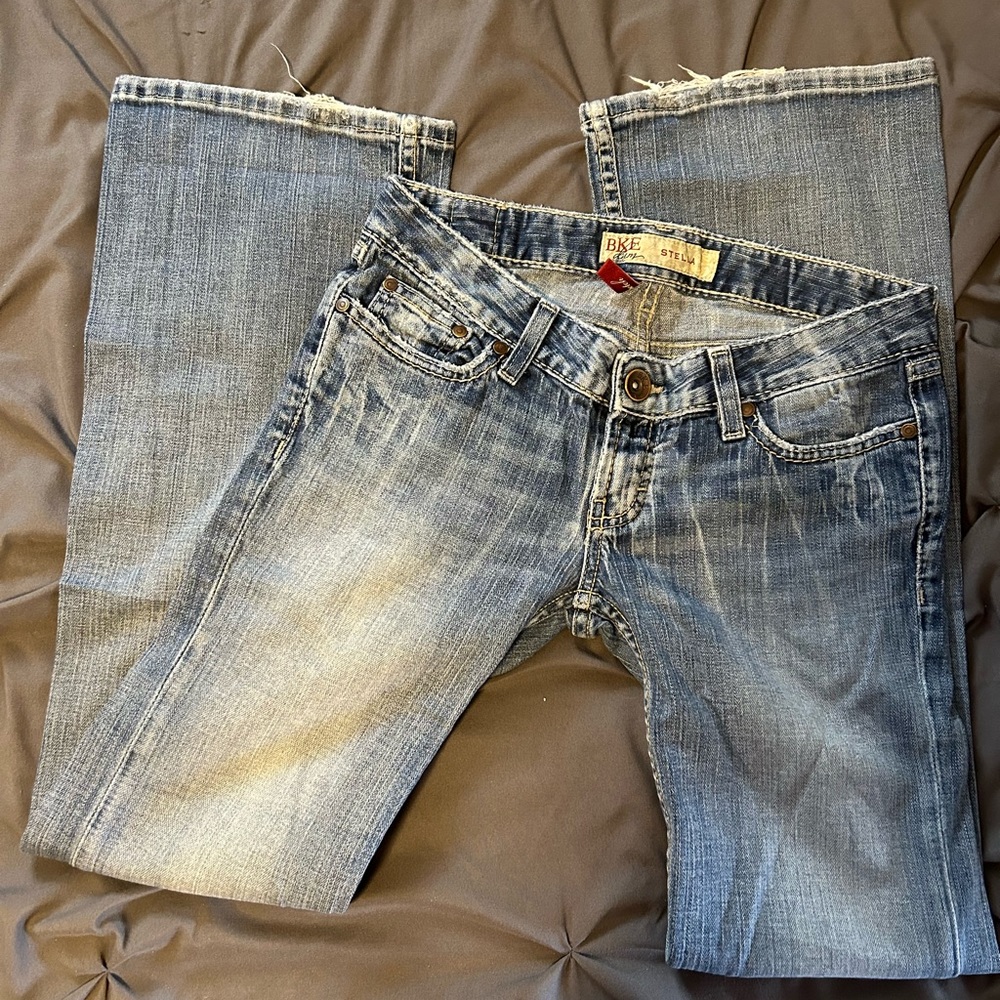 Buckle Jeans